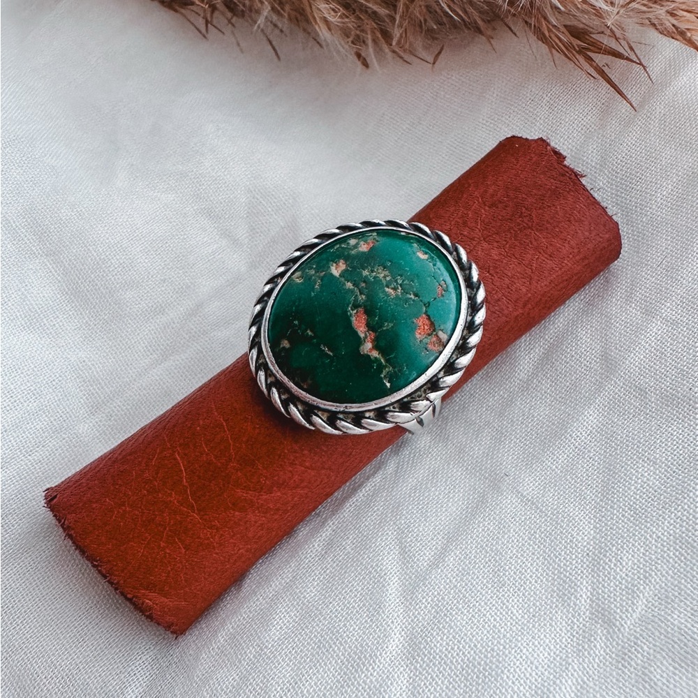 Vintage Size 7 turquoise and silver ring - Picture 2 of 4